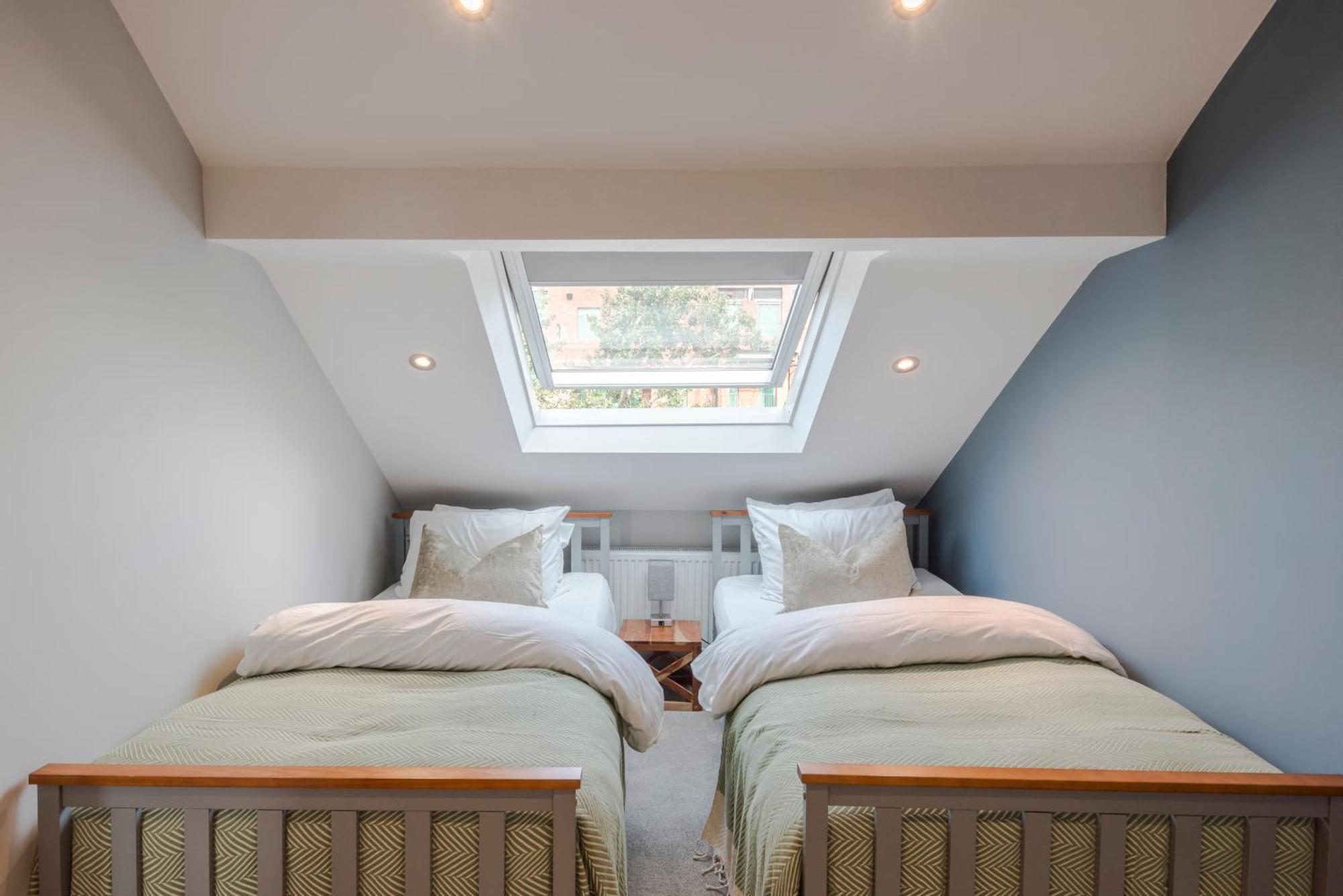 Stunning 3 Bed Duplex Apartment In The Heart Of West Hampstead Londres Exterior foto